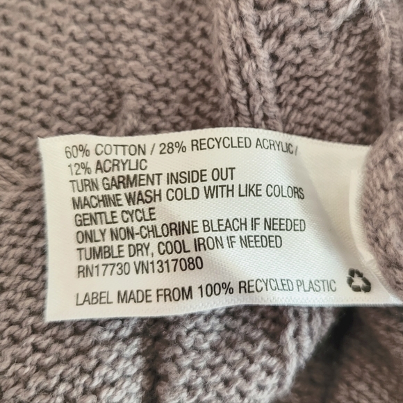 Wild Fable Women's Knit Oversized Preppy Dark Academia Sweater Vest Size Medium - Picture 5 of 6